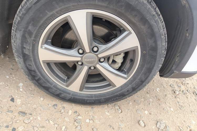 Used Haval H6 2015 Revised Version Sport Edition 1.5T Manual Transmission Two-Wheel Drive Elite Grade Right Front Wheel Hub