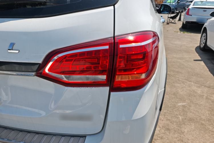 Used Haval H6 2015 Sport Edition 1.5T Automatic Two-Wheel Drive Luxury Model Right Rear Taillight