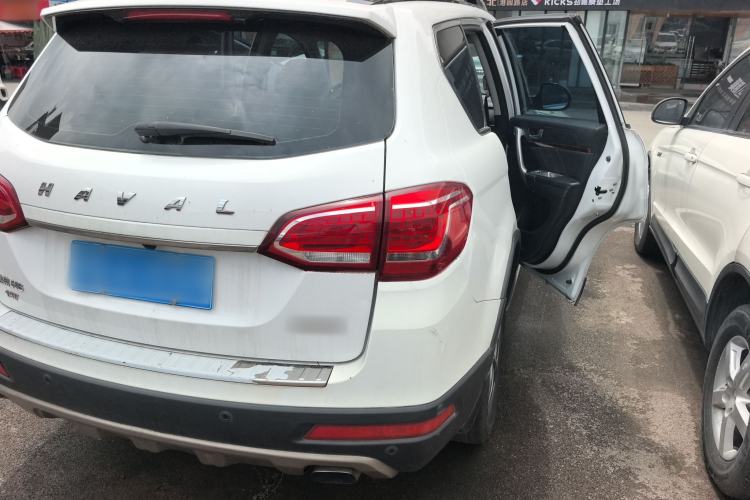 Used Haval H6 2015 Revised Version Sport Edition 1.5T Manual Transmission Two-Wheel Drive Elite Grade Right Rear Taillight