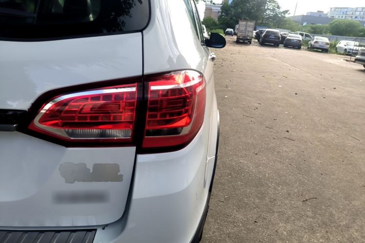 Used Haval H6 2015 Sport Edition 1.5T Automatic Two-Wheel Drive Luxury Model Right Rear Taillight