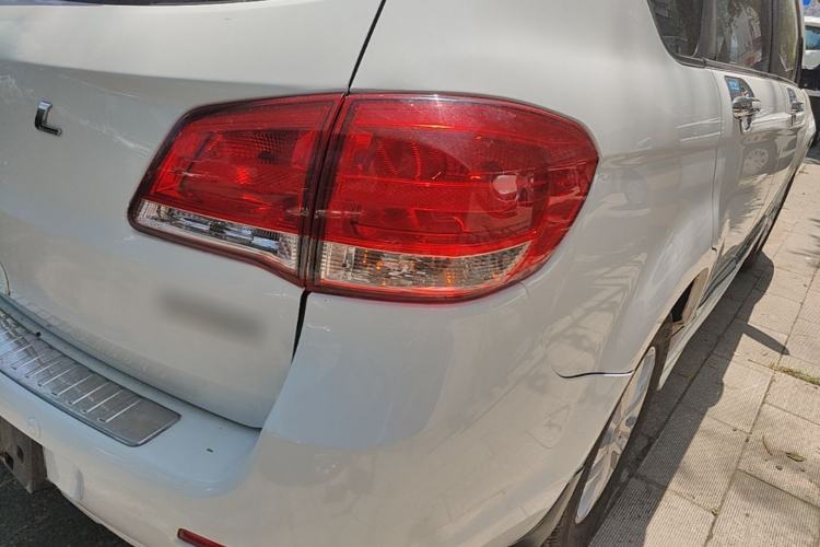 Used Haval H6 2015 Upgraded Model 1.5T Manual Two-Wheel Drive Elite Version Right Rear Taillight