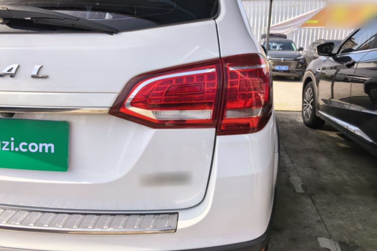 Used Haval H6 2015 Sport Edition 1.5T Automatic Two-Wheel Drive Luxury Model Right Rear Taillight