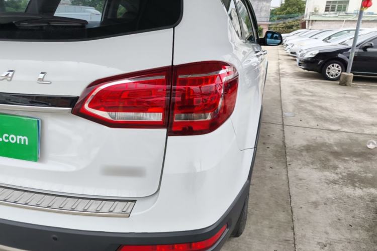 Used Haval H6 2015 Sport Edition 1.5T Automatic Two-Wheel Drive Luxury Model Right Rear Taillight