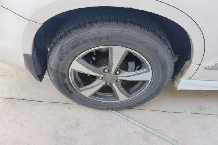 Used Haval H6 2015 Upgraded Model 1.5T Manual Two-Wheel Drive Elite Version Right Rear Wheel Hub