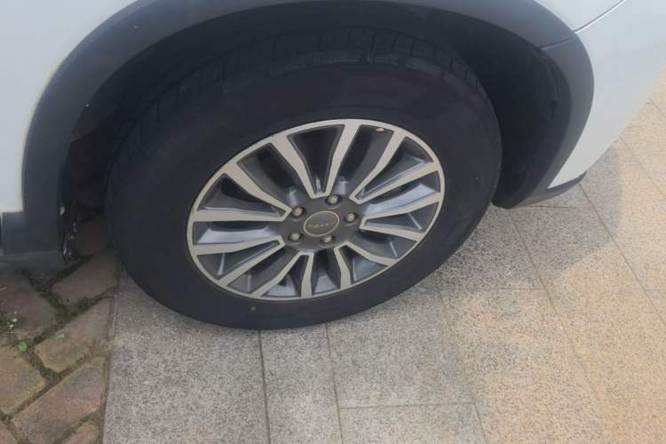 Used Haval H6 2015 Sport Edition 1.5T Automatic Two-Wheel Drive Luxury Model Right Rear Wheel Hub
