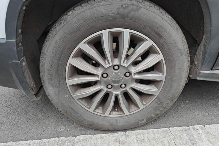 Used Haval H6 2015 Sport Edition 1.5T Automatic Two-Wheel Drive Luxury Model Right Rear Wheel Hub