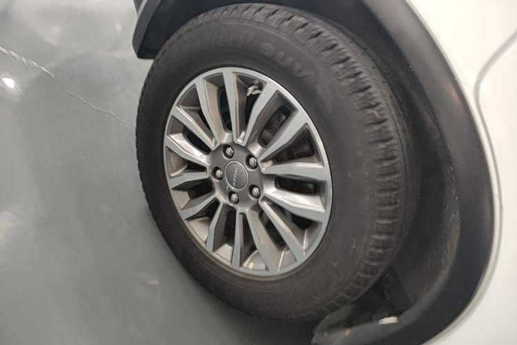 Used Haval H6 2015 Sport Edition 1.5T Automatic Two-Wheel Drive Luxury Model Right Rear Wheel Hub