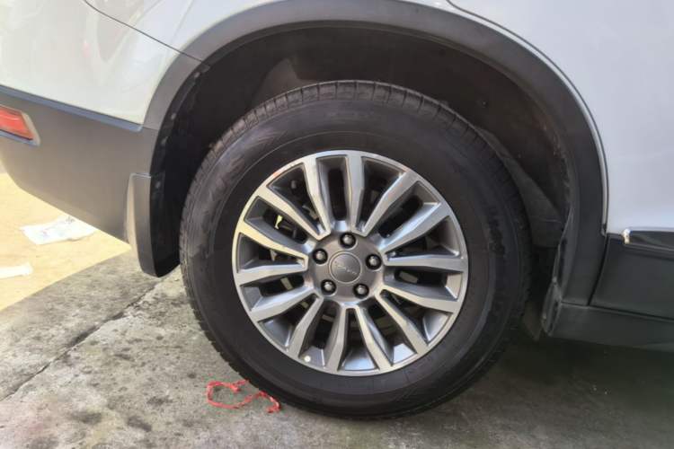 Used Haval H6 2015 Sport Edition 1.5T Automatic Two-Wheel Drive Luxury Model Right Rear Wheel Hub