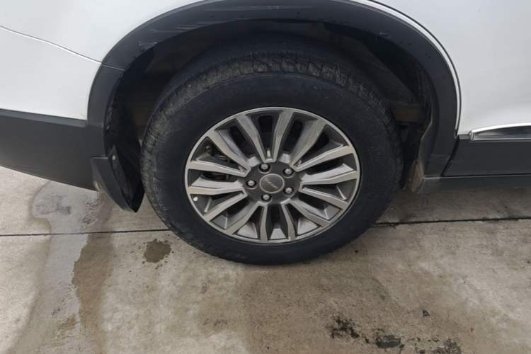 Used Haval H6 2015 Sport Edition 1.5T Automatic Two-Wheel Drive Luxury Model Right Rear Wheel Hub
