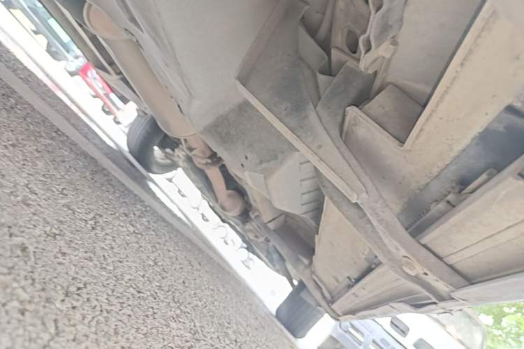 Used Haval H6 2015 Upgraded Model 1.5T Manual Two-Wheel Drive Elite Version Right Side Sill