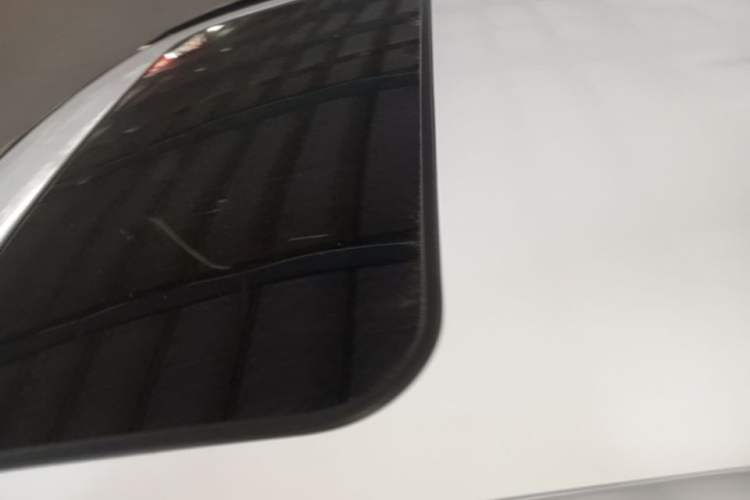 Used Haval H6 2015 Revised Version Sport Edition 1.5T Manual Transmission Two-Wheel Drive Elite Grade Roof