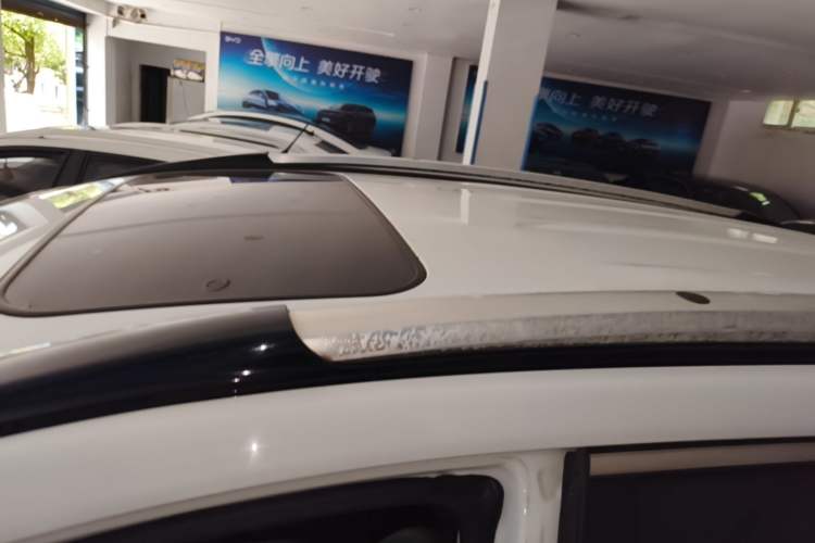 Used Haval H6 2015 Sport Edition 1.5T Automatic Two-Wheel Drive Luxury Model Roof