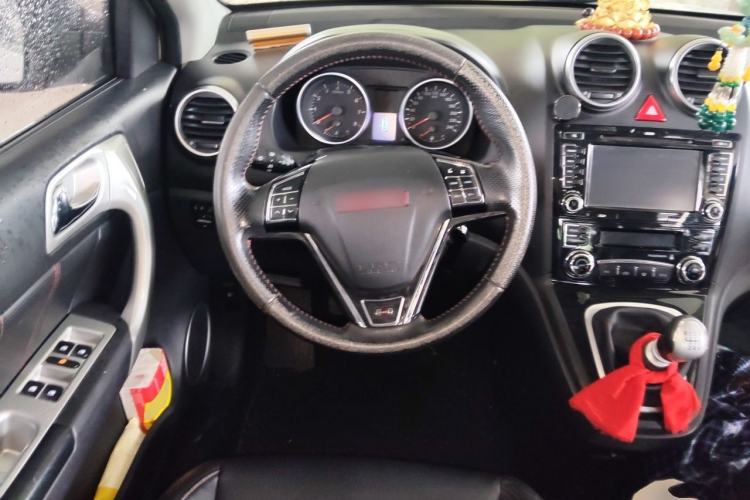 Used Haval H6 2015 Upgraded Model 1.5T Manual Two-Wheel Drive Elite Version Steering Wheel