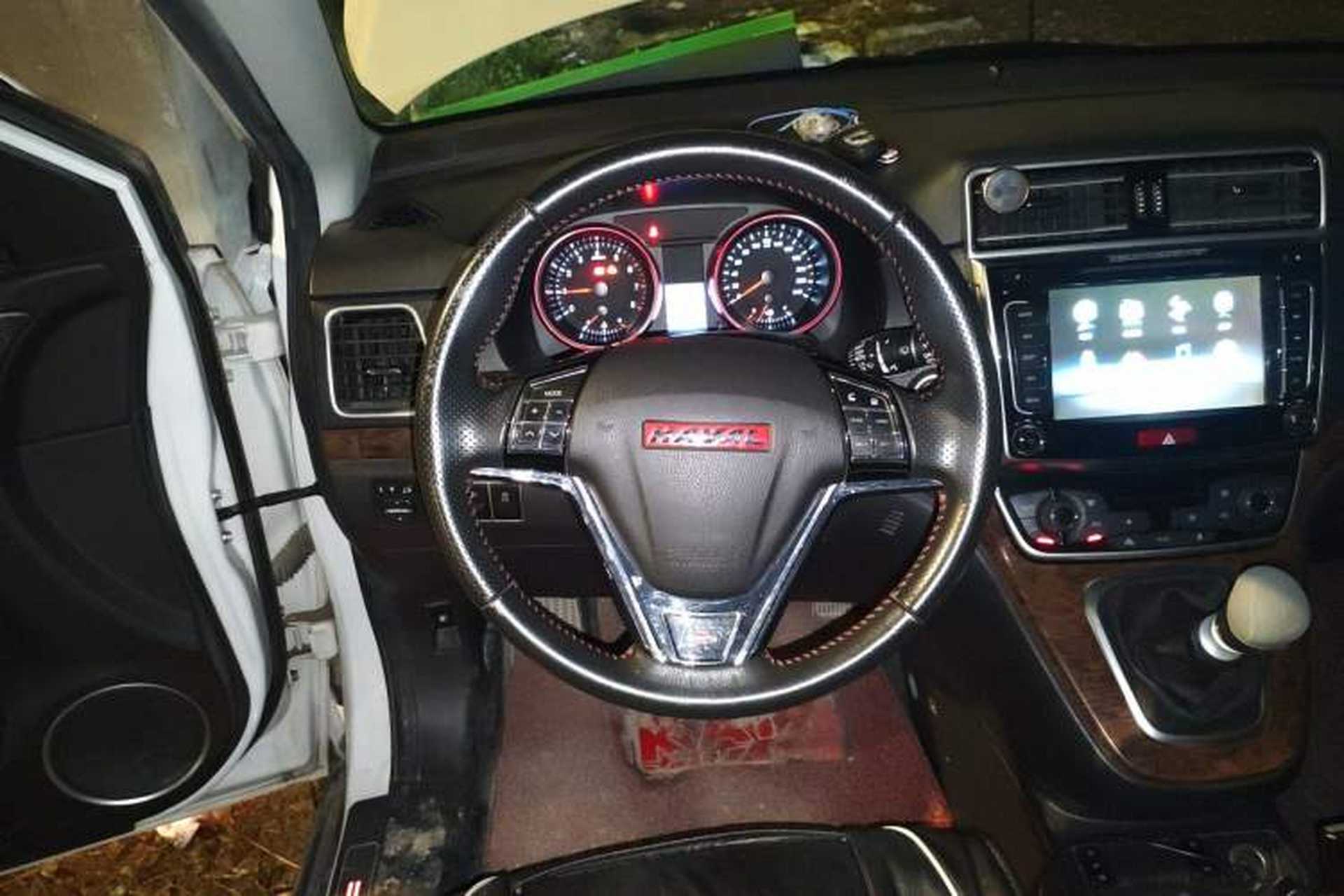 Used Haval H6 2015 Revised Version Sport Edition 1.5T Manual Transmission Two-Wheel Drive Elite Grade Steering Wheel
