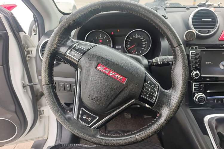 Used Haval H6 2015 Upgraded Model 1.5T Manual Two-Wheel Drive Elite Version Steering Wheel