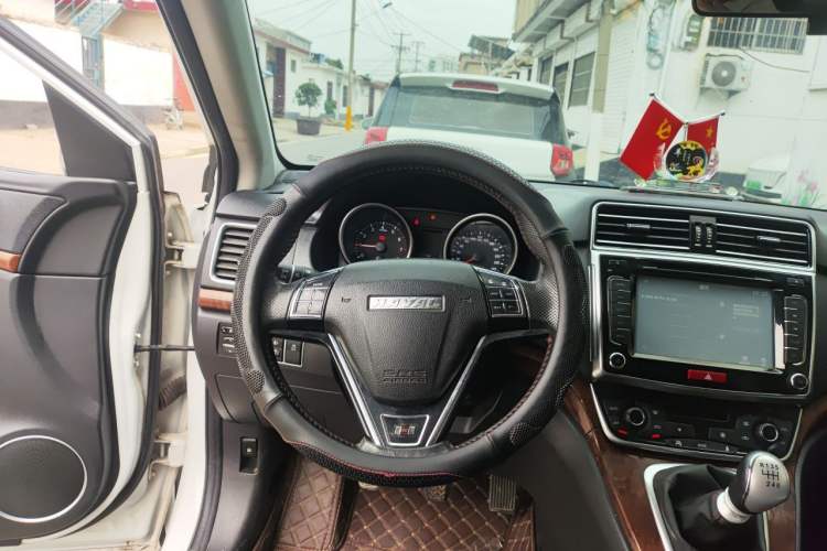 Used Haval H6 2015 Revised Version Sport Edition 1.5T Manual Transmission Two-Wheel Drive Elite Grade Steering Wheel