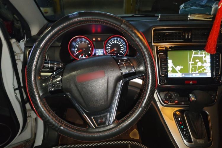 Used Haval H6 2015 Sport Edition 1.5T Automatic Two-Wheel Drive Luxury Model Steering Wheel