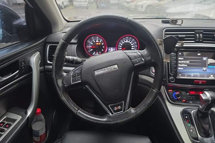 Used Haval H6 2015 Sport Edition 1.5T Automatic Two-Wheel Drive Luxury Model Steering Wheel