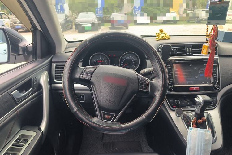 Used Haval H6 2015 Sport Edition 1.5T Automatic Two-Wheel Drive Luxury Model Steering Wheel
