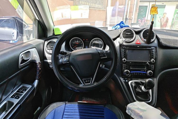 Used Haval H6 2015 Upgraded Model 1.5T Manual Two-Wheel Drive Elite Version Steering Wheel