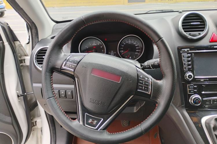 Used Haval H6 2015 Upgraded Model 1.5T Manual Two-Wheel Drive Elite Version Steering Wheel
