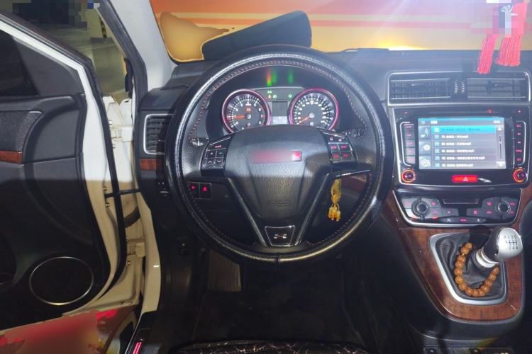 Used Haval H6 2015 Revised Version Sport Edition 1.5T Manual Transmission Two-Wheel Drive Elite Grade Steering Wheel