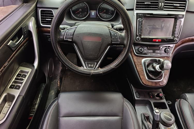 Used Haval H6 2015 Revised Version Sport Edition 1.5T Manual Transmission Two-Wheel Drive Elite Grade Steering Wheel