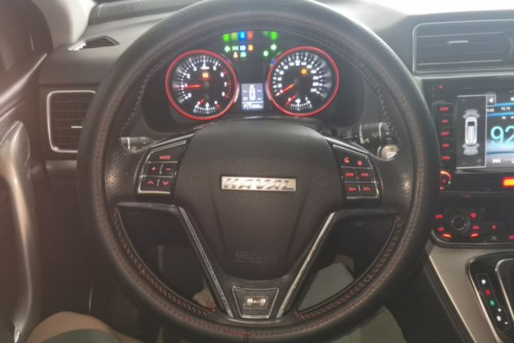 Used Haval H6 2015 Sport Edition 1.5T Automatic Two-Wheel Drive Luxury Model Steering Wheel