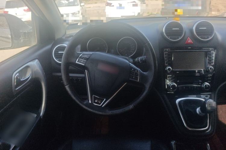 Used Haval H6 2015 Upgraded Model 1.5T Manual Two-Wheel Drive Elite Version Steering Wheel