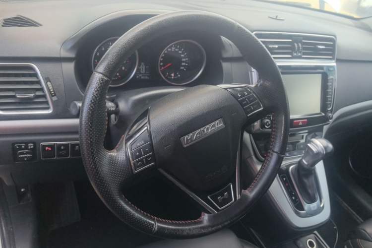 Used Haval H6 2015 Sport Edition 1.5T Automatic Two-Wheel Drive Luxury Model Steering Wheel