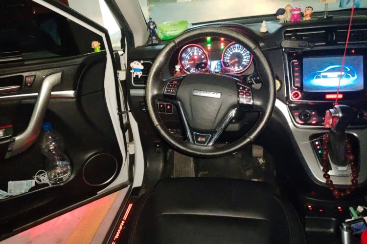 Used Haval H6 2015 Sport Edition 1.5T Automatic Two-Wheel Drive Luxury Model Steering Wheel