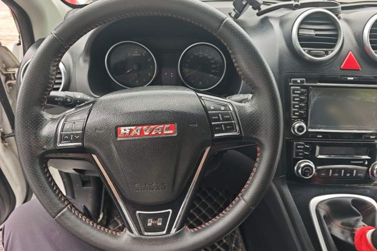 Used Haval H6 2015 Upgraded Model 1.5T Manual Two-Wheel Drive Elite Version Steering Wheel