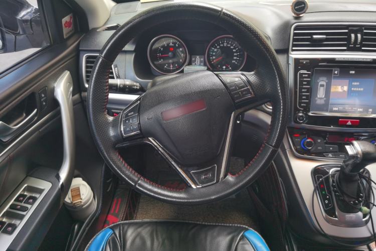 Used Haval H6 2015 Sport Edition 1.5T Automatic Two-Wheel Drive Luxury Model Steering Wheel