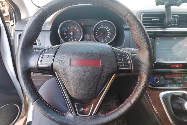 Used Haval H6 2015 Revised Version Sport Edition 1.5T Manual Transmission Two-Wheel Drive Elite Grade Steering Wheel
