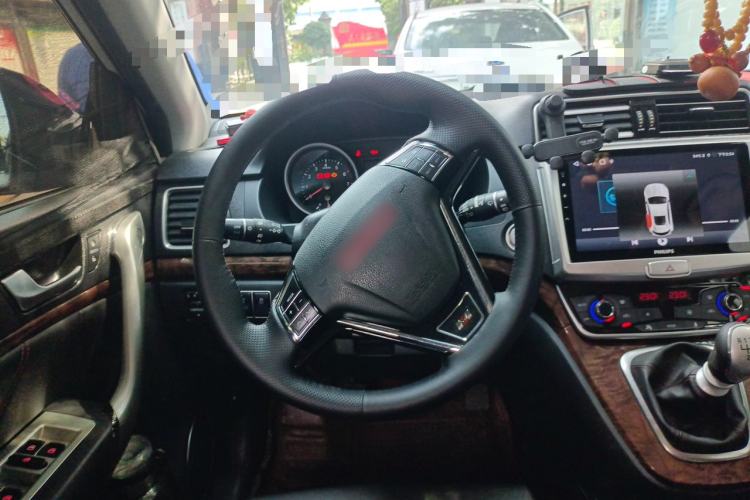 Used Haval H6 2015 Revised Version Sport Edition 1.5T Manual Transmission Two-Wheel Drive Elite Grade Steering Wheel