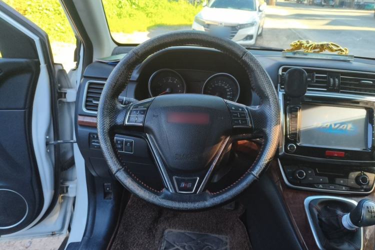 Used Haval H6 2015 Sport Edition 1.5T Manual Two-Wheel Drive Elite Model Steering Wheel