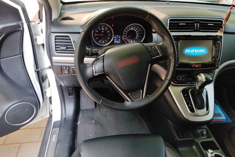 Used Haval H6 2015 Sport Edition 1.5T Automatic Two-Wheel Drive Luxury Model Steering Wheel