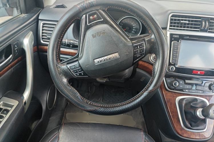 Used Haval H6 2015 Revised Version Sport Edition 1.5T Manual Transmission Two-Wheel Drive Elite Grade Steering Wheel