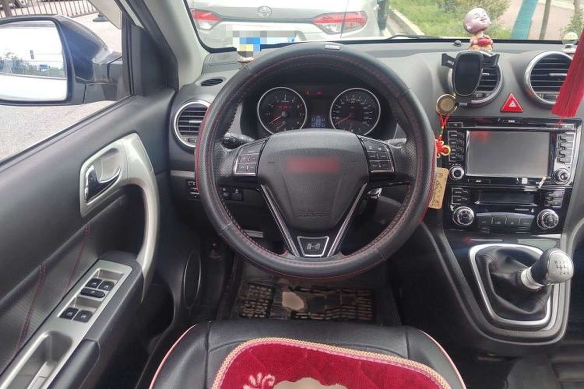 Used Haval H6 2015 Upgraded Model 1.5T Manual Two-Wheel Drive Elite Version Steering Wheel