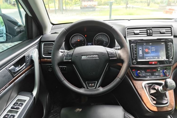 Used Haval H6 2015 Revised Version Sport Edition 1.5T Manual Transmission Two-Wheel Drive Elite Grade Steering Wheel