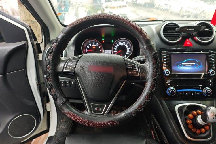 Used Haval H6 2015 Upgraded Model 1.5T Manual Two-Wheel Drive Elite Version Steering Wheel