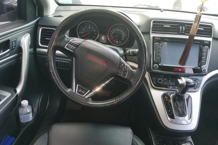Used Haval H6 2015 Sport Edition 1.5T Automatic Two-Wheel Drive Luxury Model Steering Wheel