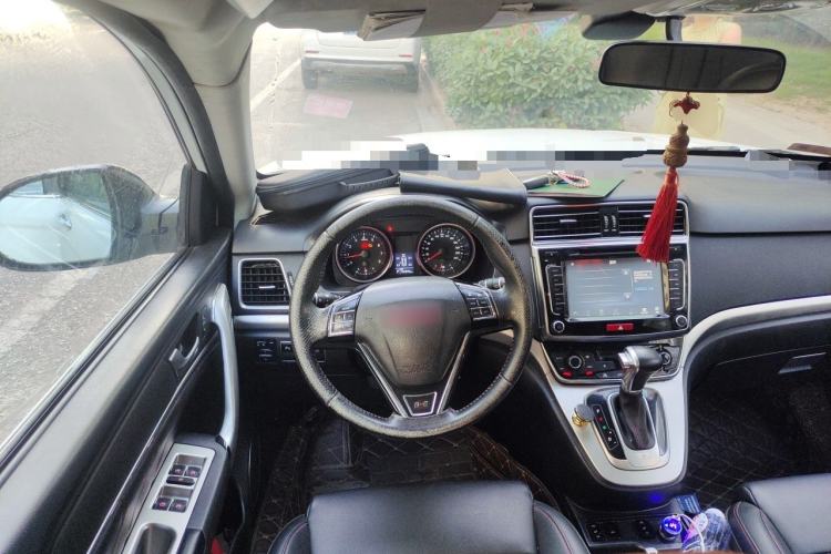 Used Haval H6 2015 Sport Edition 1.5T Automatic Two-Wheel Drive Luxury Model Steering Wheel