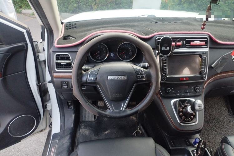 Used Haval H6 2015 Revised Version Sport Edition 1.5T Manual Transmission Two-Wheel Drive Elite Grade Steering Wheel
