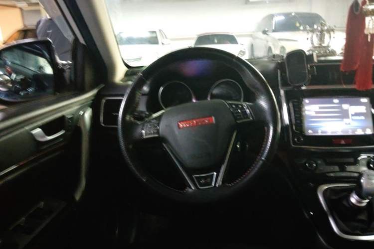 Used Haval H6 2015 Sport Edition 1.5T Manual Two-Wheel Drive Elite Model Steering Wheel
