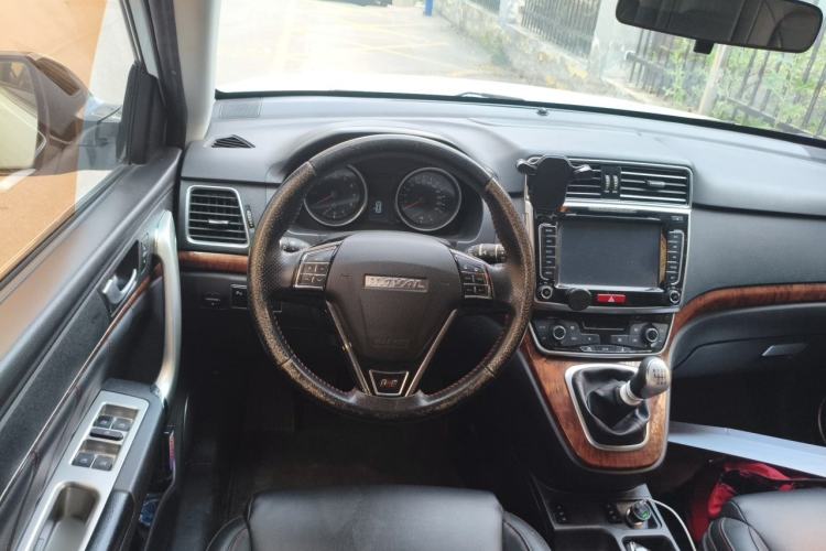 Used Haval H6 2015 Revised Version Sport Edition 1.5T Manual Transmission Two-Wheel Drive Elite Grade Steering Wheel