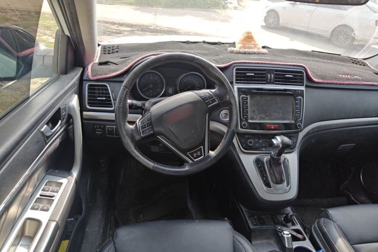 Used Haval H6 2015 Sport Edition 1.5T Automatic Two-Wheel Drive Luxury Model Steering Wheel