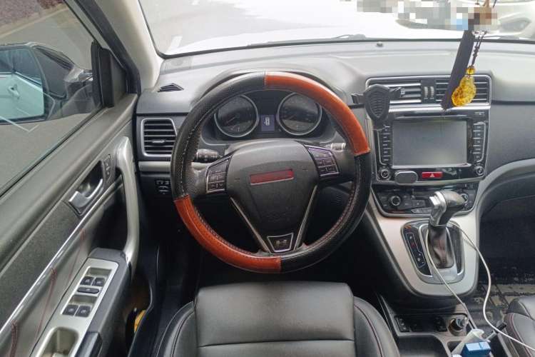 Used Haval H6 2015 Sport Edition 1.5T Automatic Two-Wheel Drive Luxury Model Steering Wheel