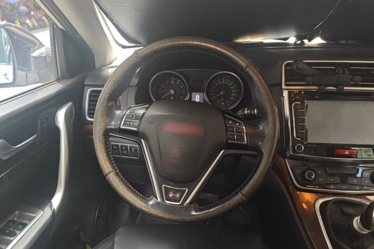 Used Haval H6 2015 Revised Version Sport Edition 1.5T Manual Transmission Two-Wheel Drive Elite Grade Steering Wheel