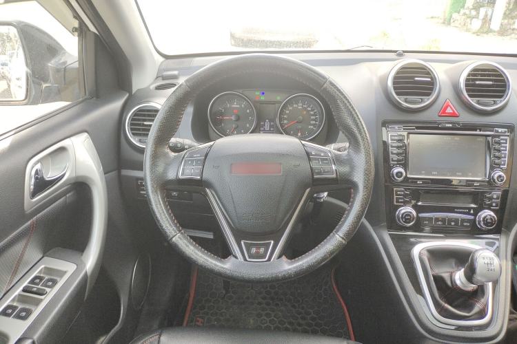 Used Haval H6 2015 Upgraded Model 1.5T Manual Two-Wheel Drive Elite Version Steering Wheel